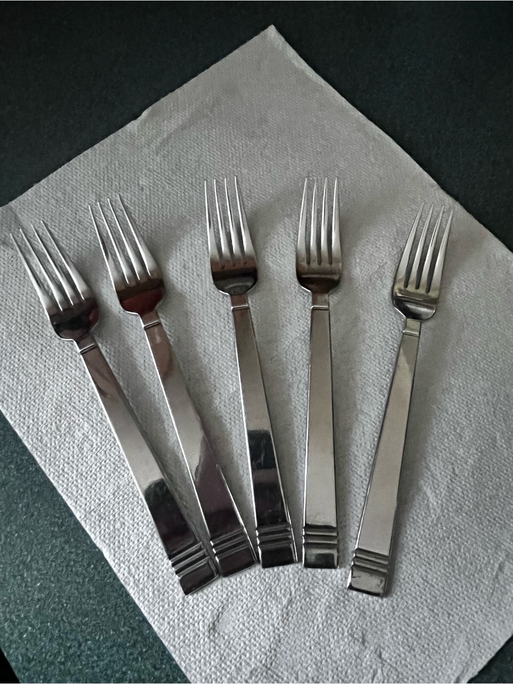 Lenox 18/10 Stainless Steel Dinner Forks - Set of 5 (Silver)